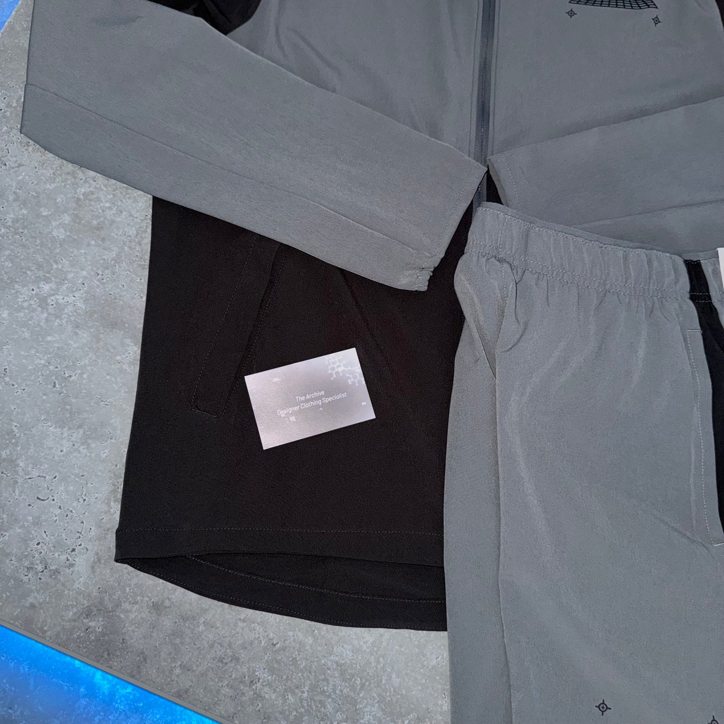 Nike Grey Graphic Performance Set