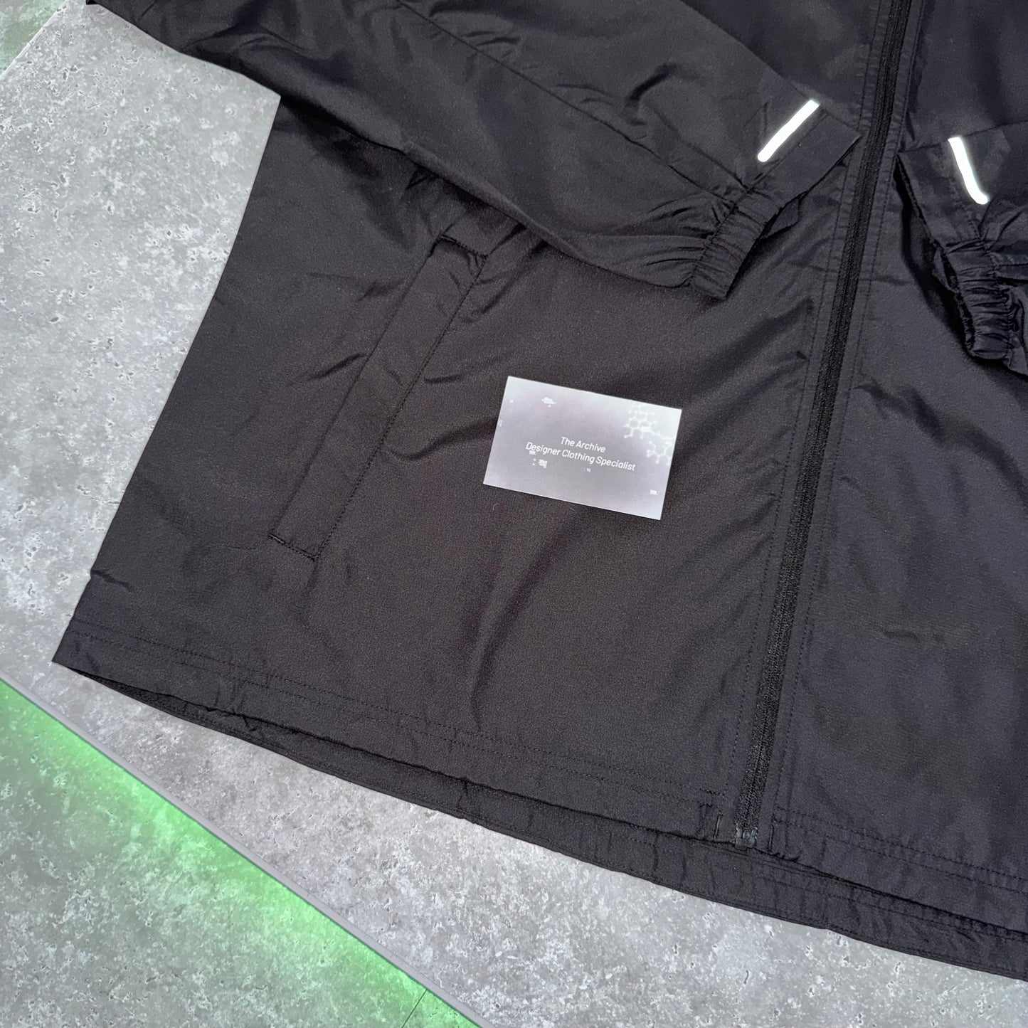 Asics Run Hood Black Windbreaker