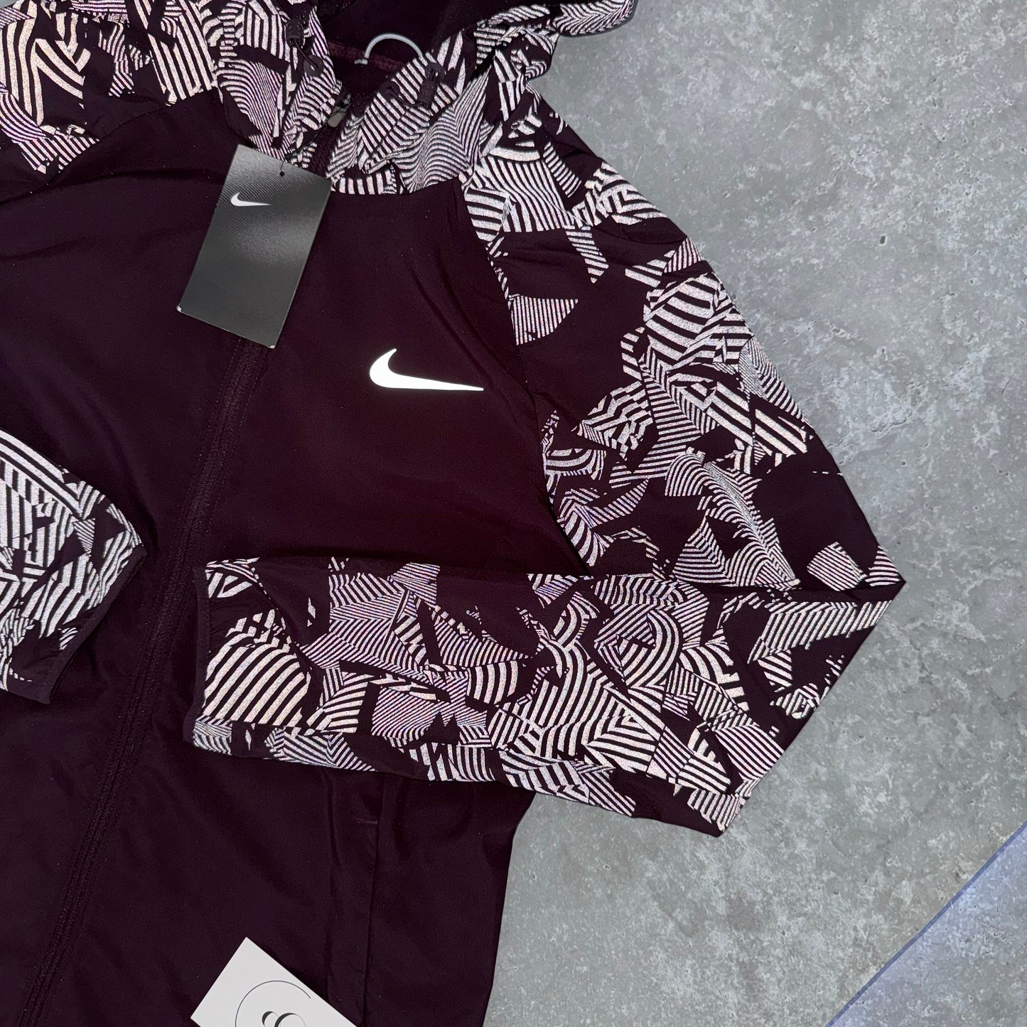 Nike Maroon Flash Running Women’s Windbreaker