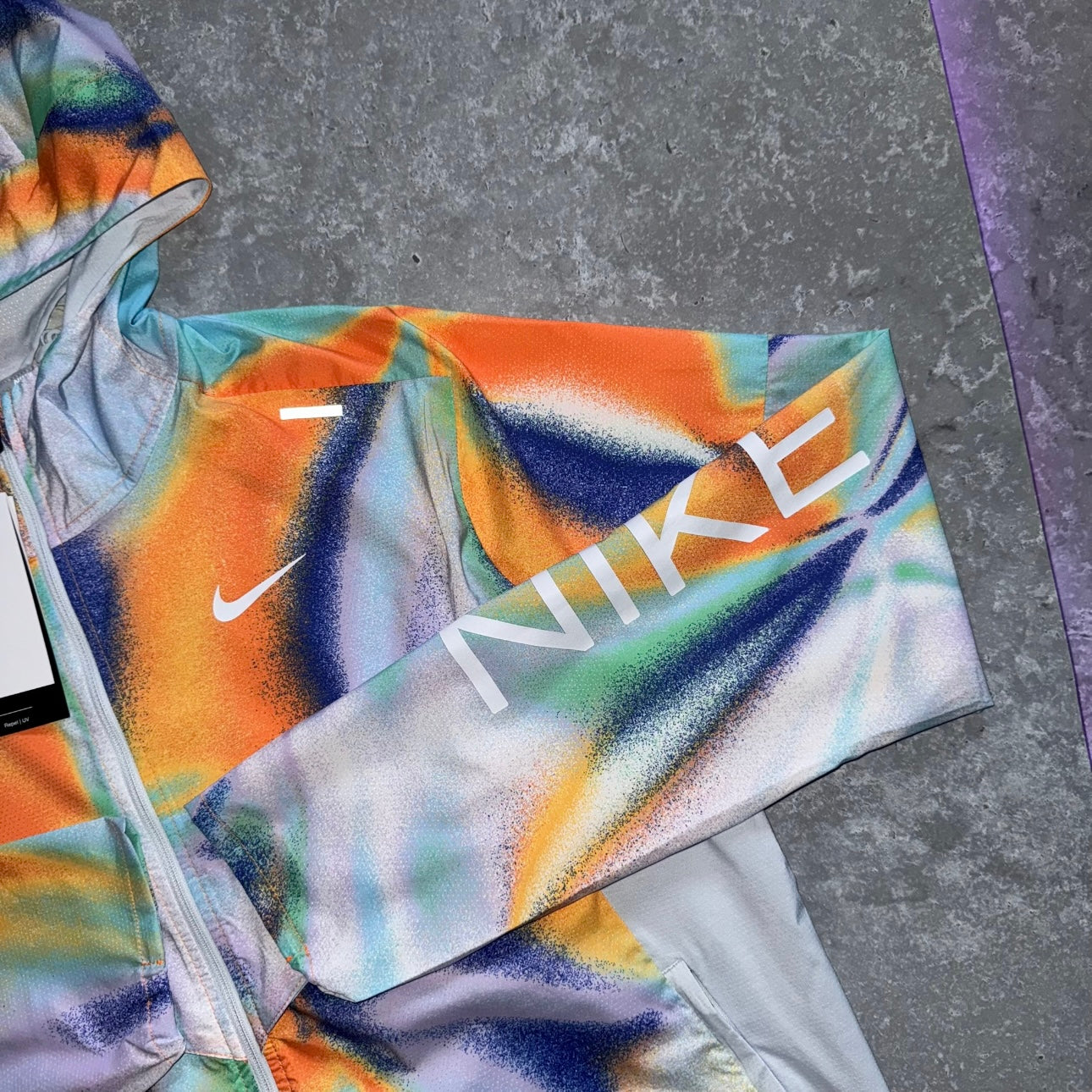 Nike UV Dye Repel Windbreaker Jacket