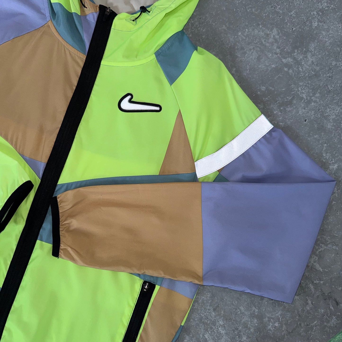 Nike Panel Wild Run Windbreaker