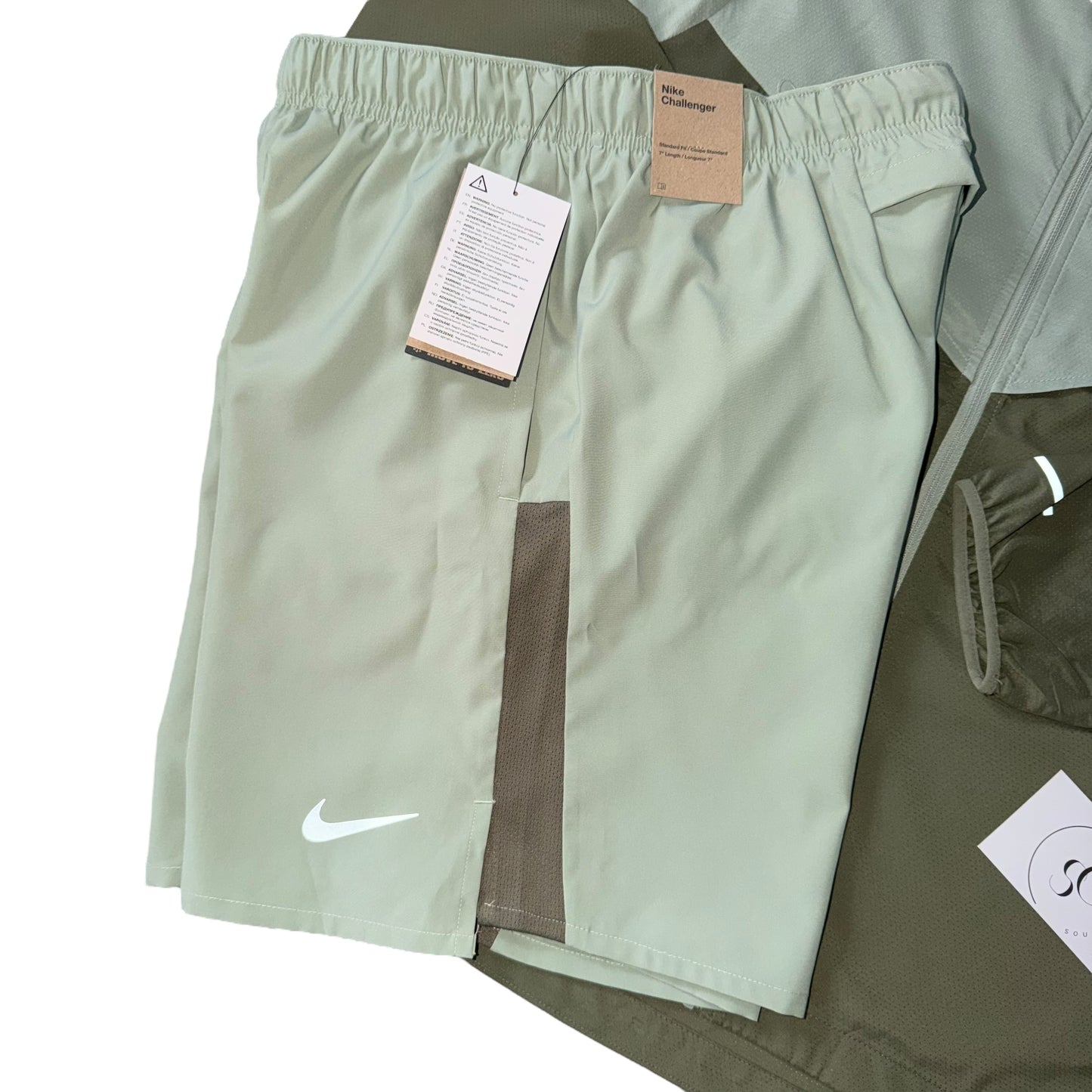 Nike Jade Horizon Windbreaker Short Set