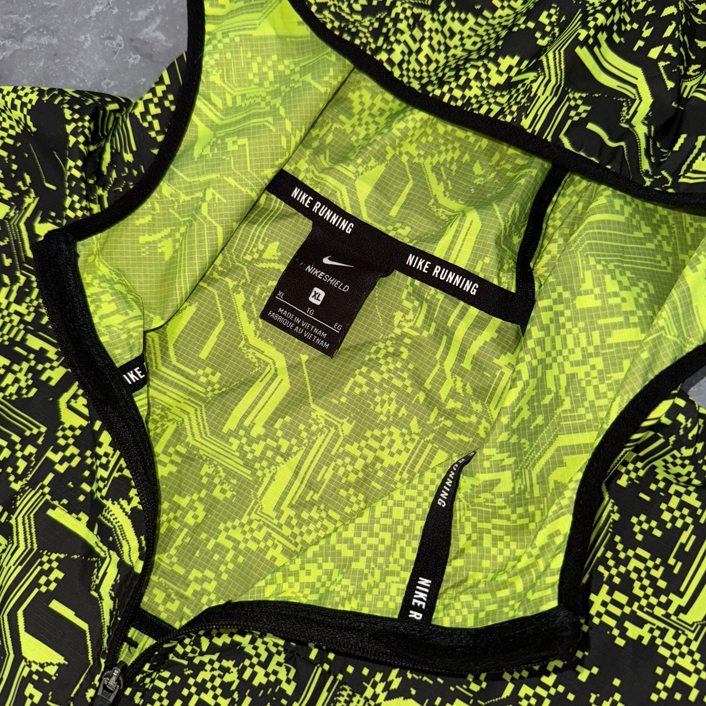 Nike Green Digital Windbreaker Running Jacket