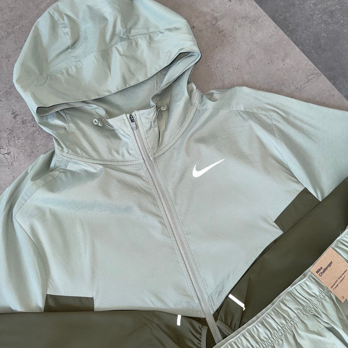 Nike Jade Horizon Windbreaker Short Set