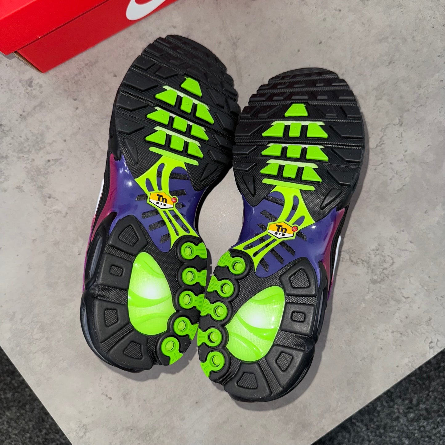 Nike TN Fireberry Trainers