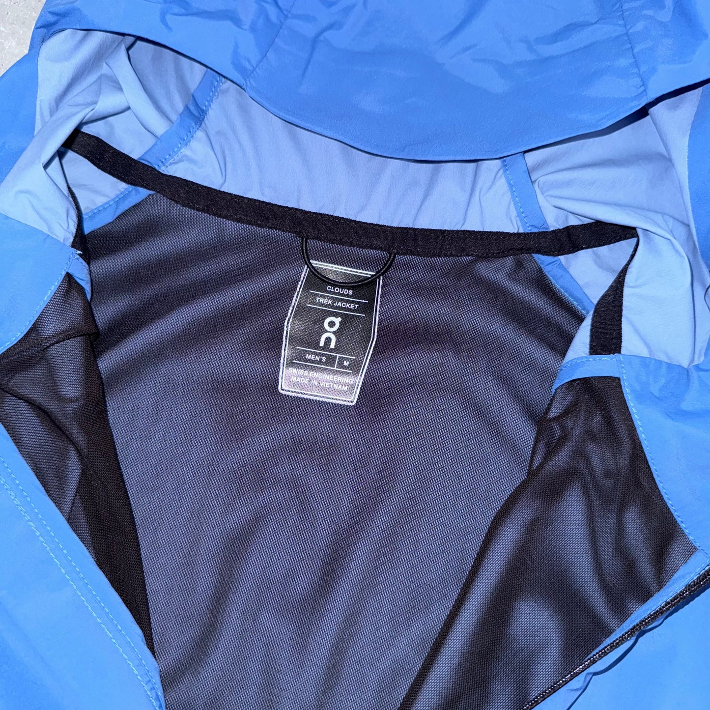 ON Running Blue Core Windbreaker