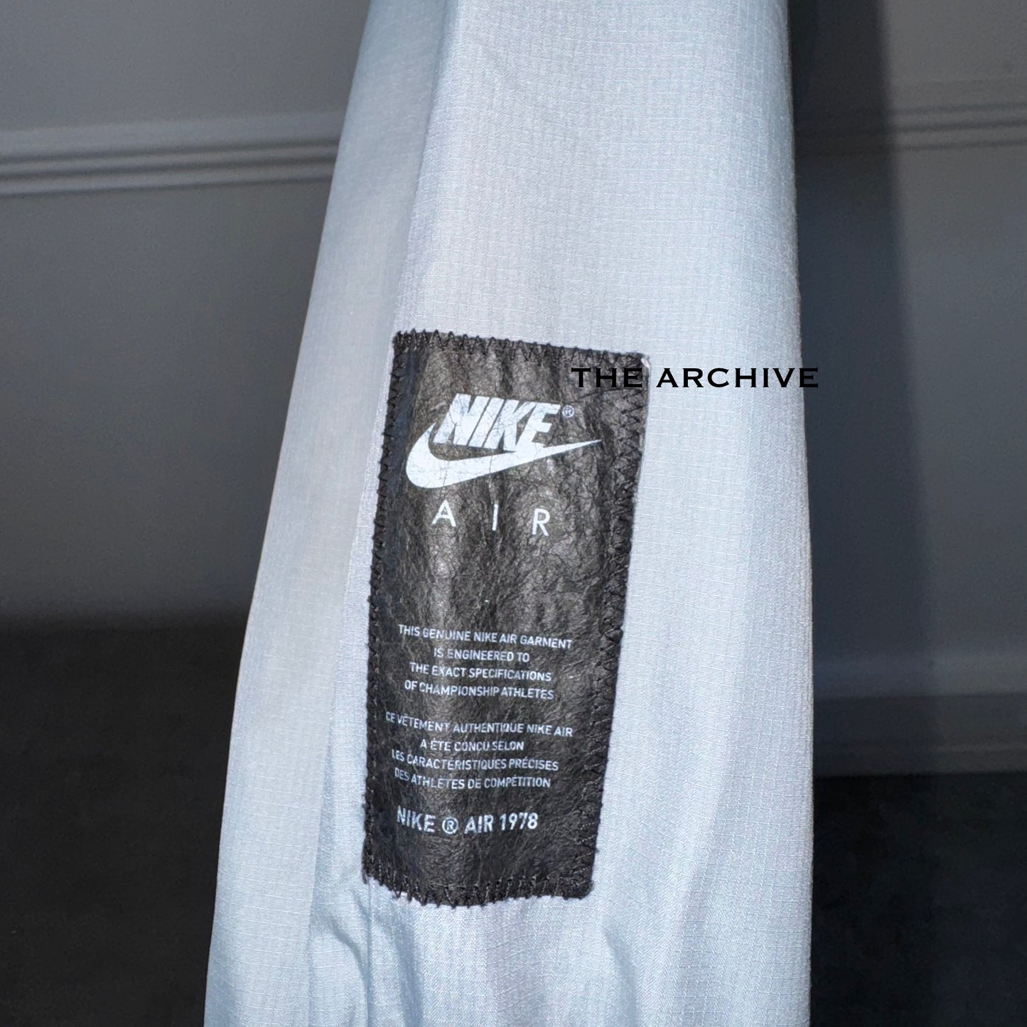 Nike Air Neon Half Zip Windbreaker