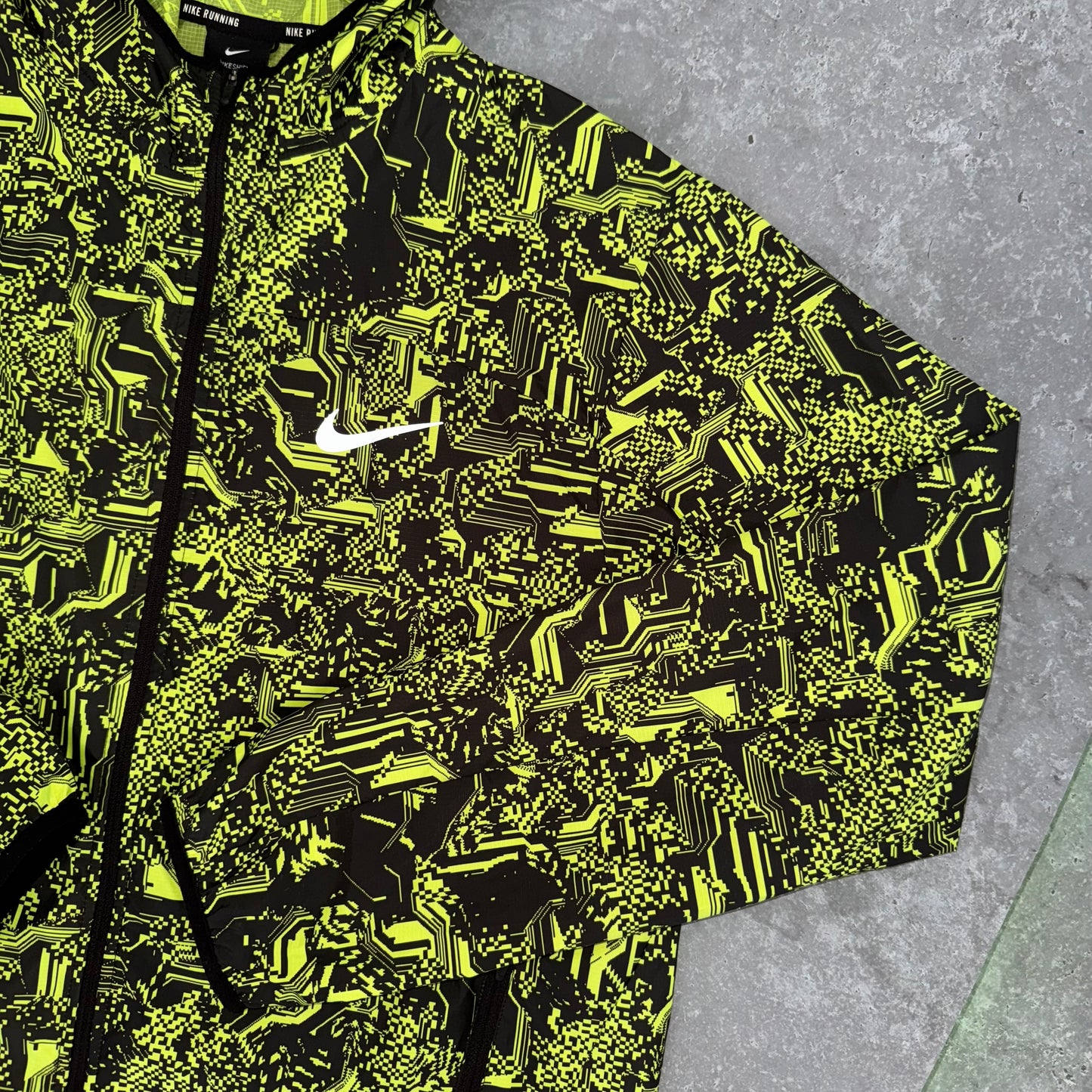 Nike Green Digital Windbreaker Running Jacket