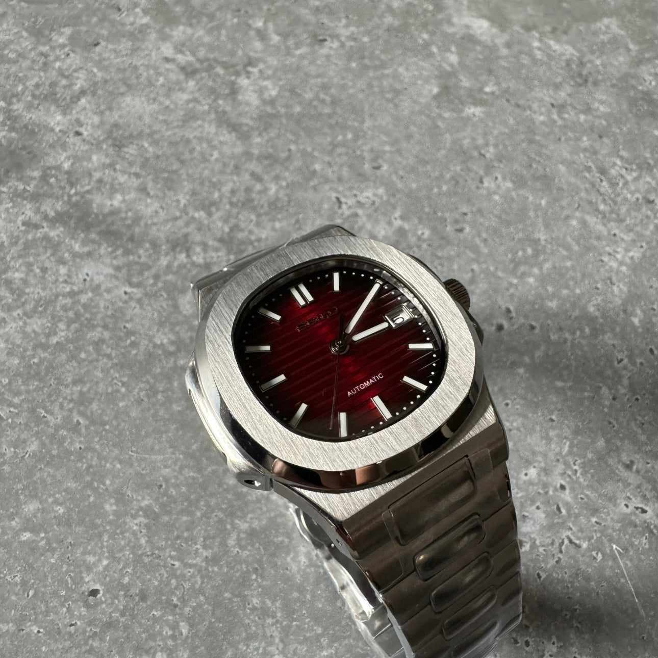 Seiko Mod Nautilus PP Red Watch