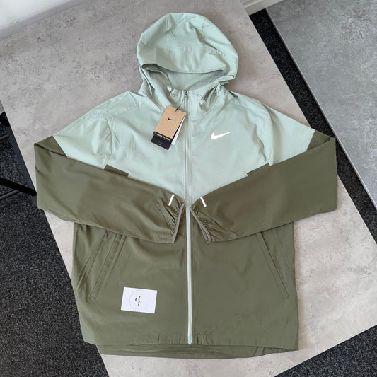 Nike Jade Horizon UV Windbreaker Jacket