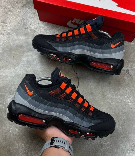 Nike Air Max 95 Hyper Crimson Trainers