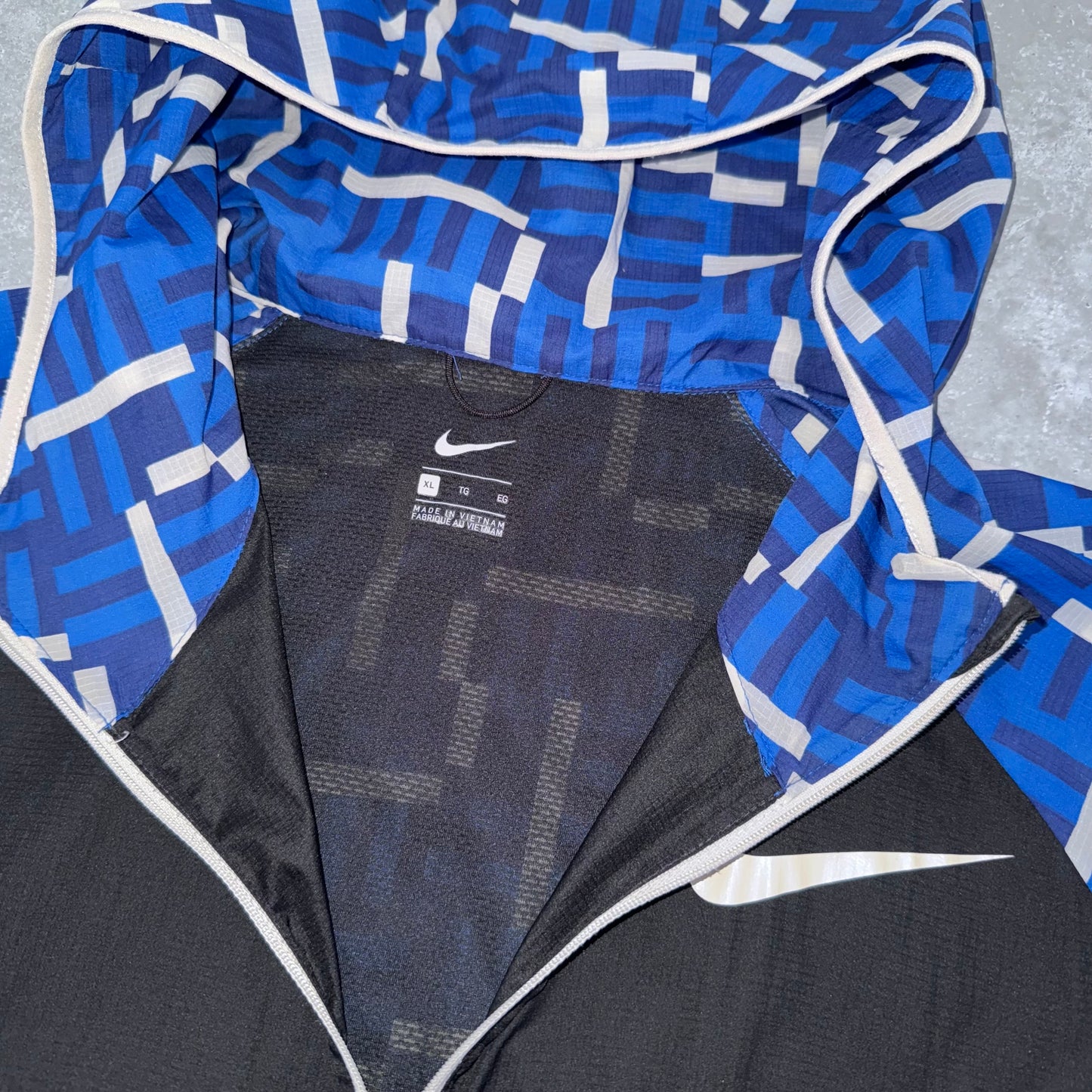 Nike Tokyo Pattern Windrunner