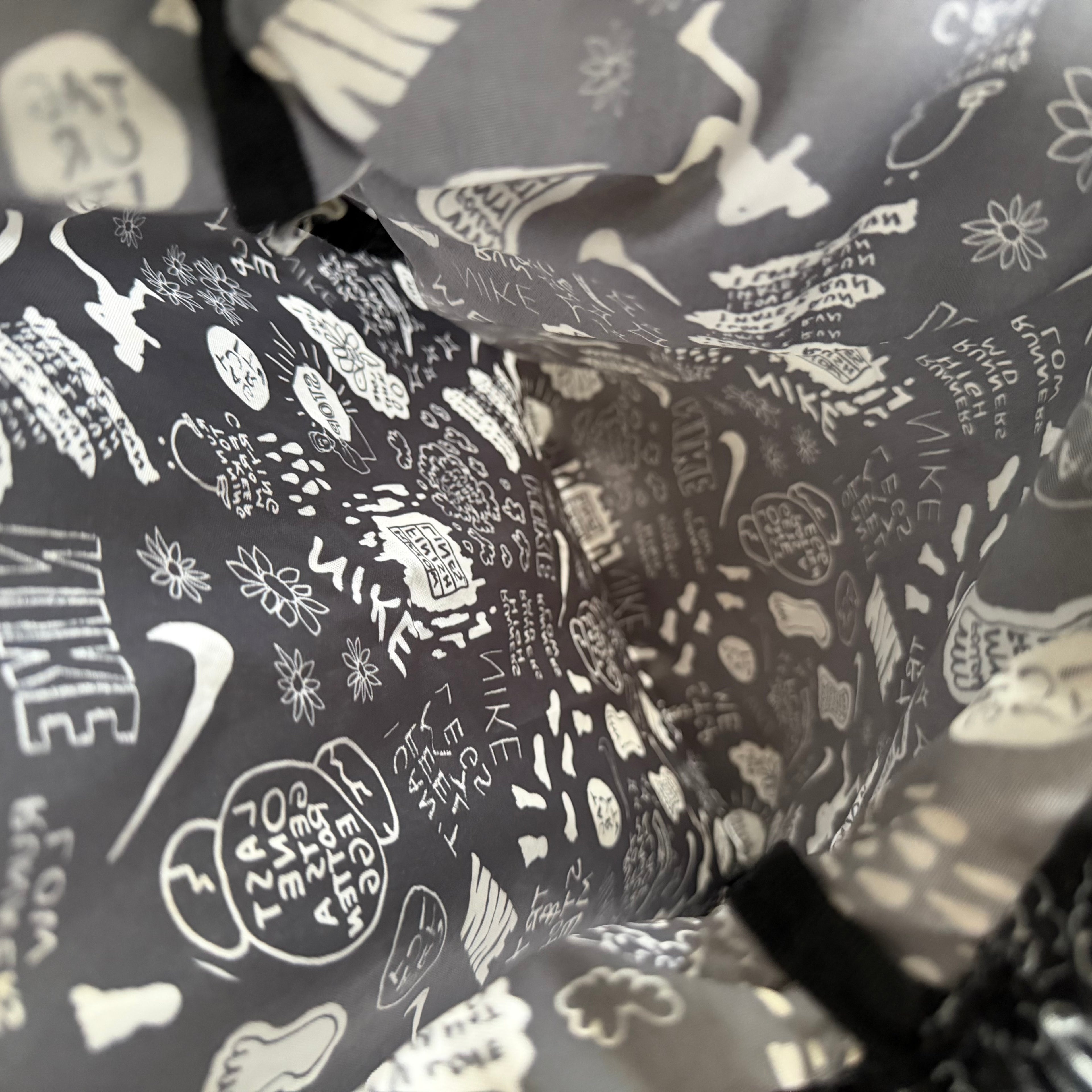 Nike Wild Run Black Pattern Drawstring Bag